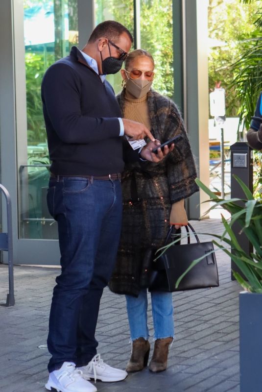 JENNIFER LOPEZ and Alex Rodriguez Out for Lunch in Coral Gables 02/03/2021