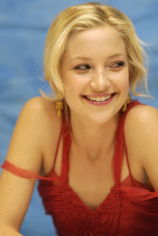 KATE HUDSON at How to Lose a Guy in 10 Days Press Conference 01/27/2003