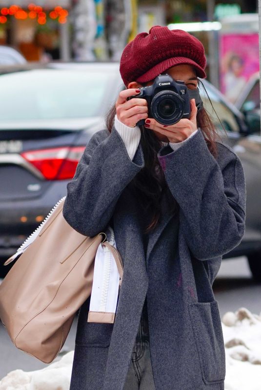 KATIE HOLMES Taking Pictures Out in New York 02/04/2021