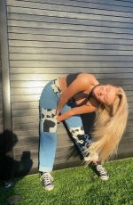 KATIE SIGMOND - Instagram Photos 02/09/2021
