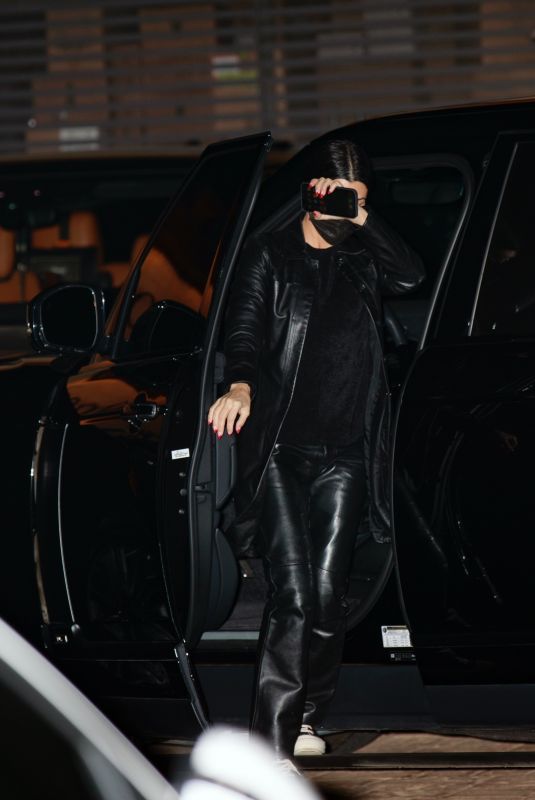 KOURTNEY KARDASHIAN Arrives at Nobu in Malibu 02/16/2021