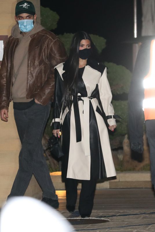 KOURTNEY KARDASHIAN Leaves Nobu in Malibu 02/08/2021