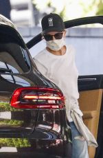 KYLIE and DANNII MINOGUE Out in Melbourne 02/11/2021
