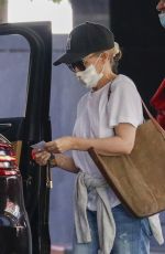 KYLIE and DANNII MINOGUE Out in Melbourne 02/11/2021