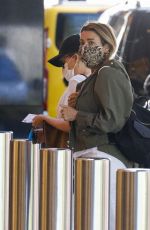 KYLIE and DANNII MINOGUE Out in Melbourne 02/11/2021