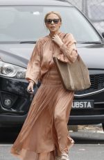 KYLIE MINOGUE Out in Victoria 02/12/2021