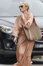 KYLIE MINOGUE Out in Victoria 02/12/2021