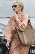 KYLIE MINOGUE Out in Victoria 02/12/2021