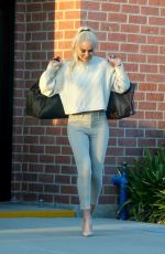 LINDSEY VONN Leaves a Photoshoot in Los Angeles 02/26/2021