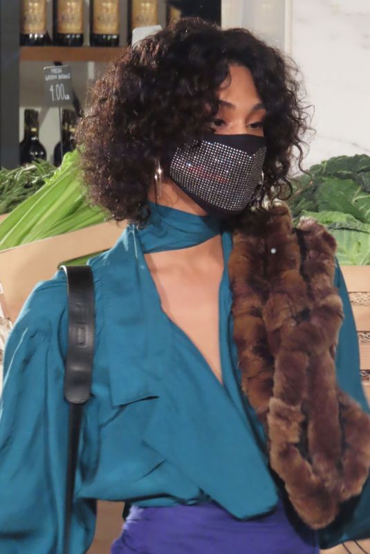 MJ RODRIGUEZ Buying Flowers in New York 02/14/2021