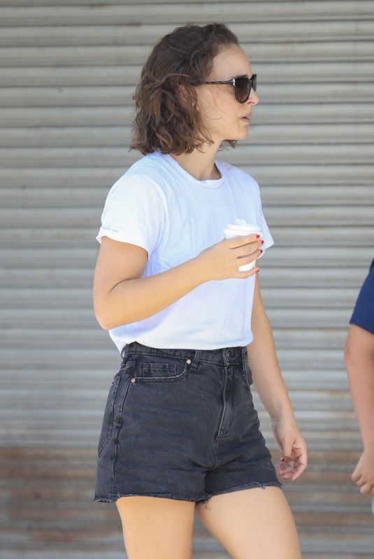 NATALIE PORTMAN Out for Coffee in Sydney 02/27/2021