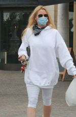 NICOLLETTE SHERIDAN Out for Breakfast at Le Pain Quotidien in Calabasas 02/01/2021