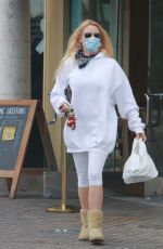 NICOLLETTE SHERIDAN Out for Breakfast at Le Pain Quotidien in Calabasas 02/01/2021