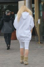 NICOLLETTE SHERIDAN Out for Breakfast at Le Pain Quotidien in Calabasas 02/01/2021