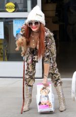 PHOEBE PRICE Picking up Dog Food at Petco in Los Angeles 02/10/2021