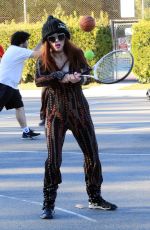 PHOEBE PRICE Playing Tennis Out in Los Anegeles 25/25/2021