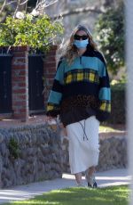 Pregnant ELSA HOSK and Tom Daly Out in Pasadena 02/06/2021