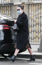 Pregnant MANDY MOORE Shopping on Rodeo Dr. in Beverly Hills 01/31/2021