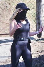 REESE WOITHERSPOON Out Hiking in Los Angeles 02/17/2021
