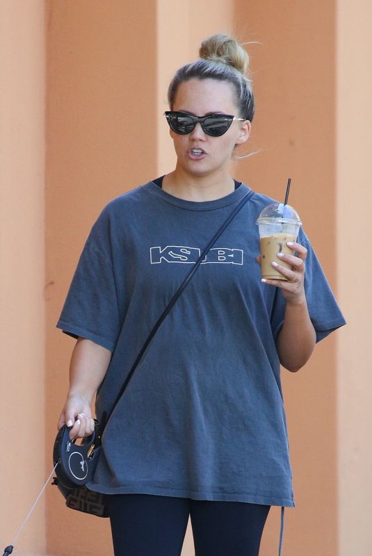 SAMANTHA JADE Out with Her Dog in Sydney 02/06/2021