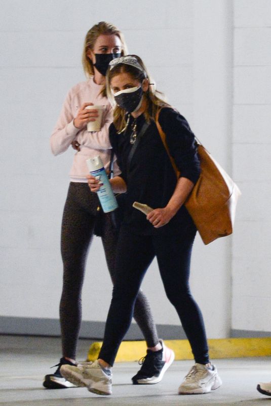 SARAH MICEHELLE GELLAR Out and About in Los Angeles 02/11/2021