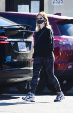 SARAH MICHELLE GELLAR Out and About in Brentwood 02/19/2021