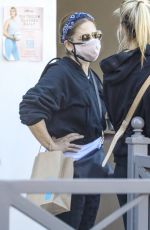 SARAH MICHELLE GELLAR Out for Coffee in Brentwood 02/18/2021
