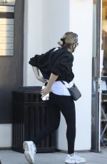 SARAH MICHELLE GELLAR Out for Coffee in Brentwood 02/18/2021