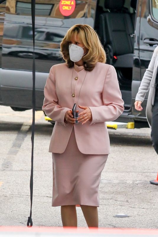 SARAH PAULSON on the Set of American Crime Story in Los Angeles 02/01/2021