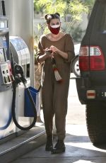 SCOUT WILLIS at a Gas Station in Los Feliz 02/25/2021