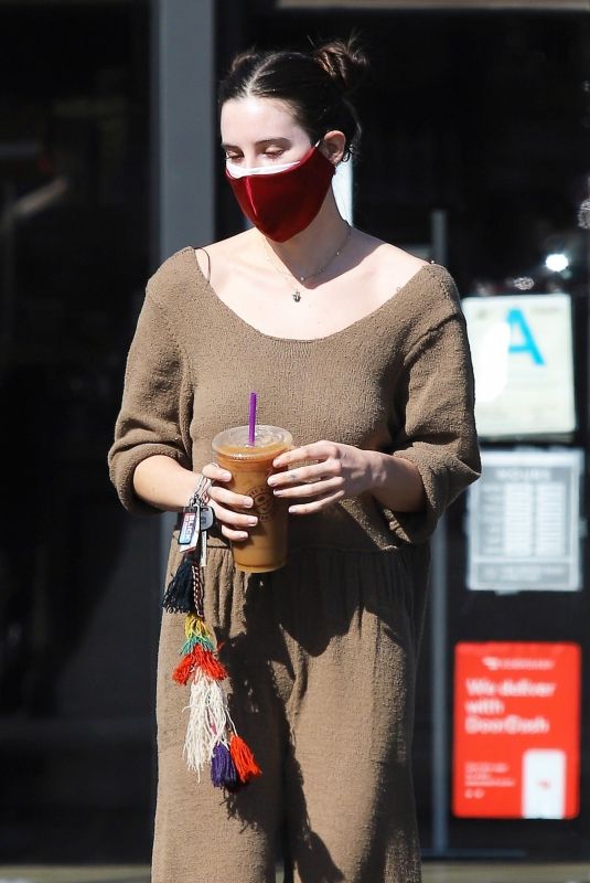 SCOUT WILLIS at a Gas Station in Los Feliz 02/25/2021