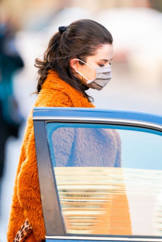 SELENA GOMEZ on the Set of Only Murders in the Building in New York 02/20/2021