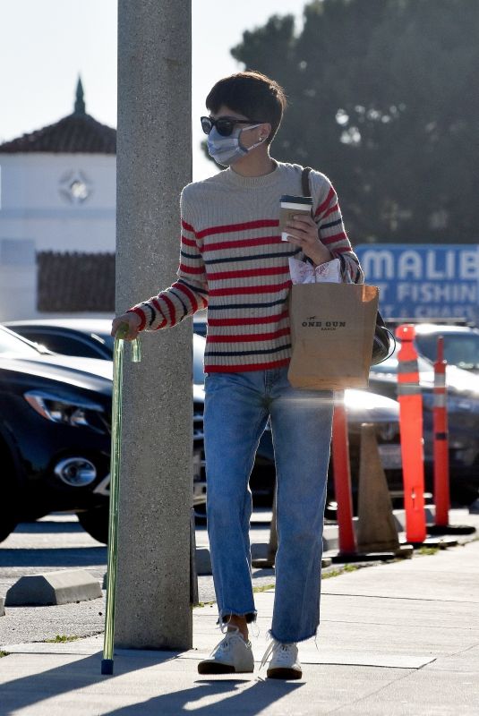 SLMA BLAIR Out and About in Malibu 02/26/2021
