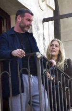 TAYLOR NEISEN and Liev Schreiber Out for lunch in Venice 02/21/2021