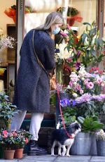 TAYLOR NEISEN Buying Flowers in Venice 02/09/2021