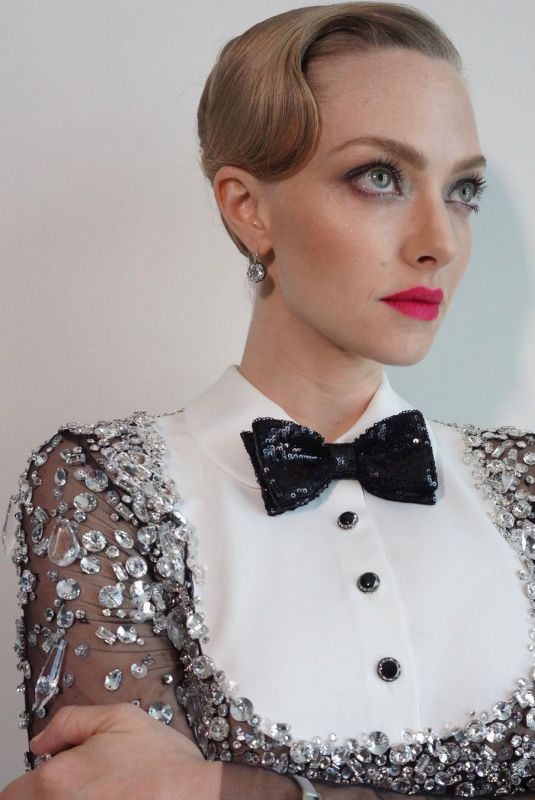 AMANDA SEYFRIED - 2021 Critics Choice Awards Portrait