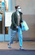 ANNA OSCEOLA Shopping at Albertsons in Los Feliz 03/09/2021