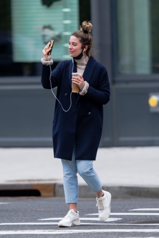 ANNIE MURPHY Out in New York 03/24/2021
