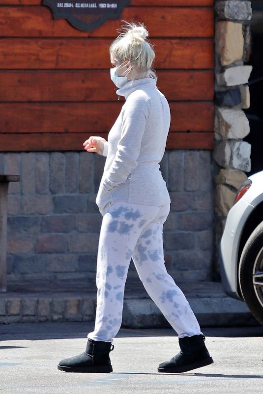 AREIL WINTER at a Vet Office in Los Angeles 03/24/2021