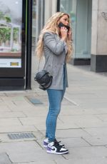 BIANCA GASCOIGNE Heading to Holland and Barrett in Holborn 03/17/2021