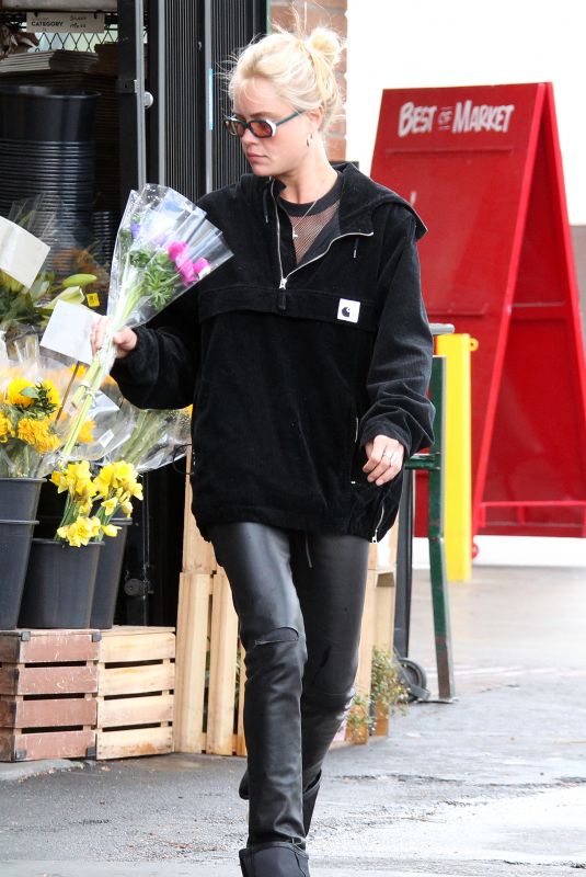 BROOKE PERRY Out Buying Flowers in West Hollywood 03/10/2021