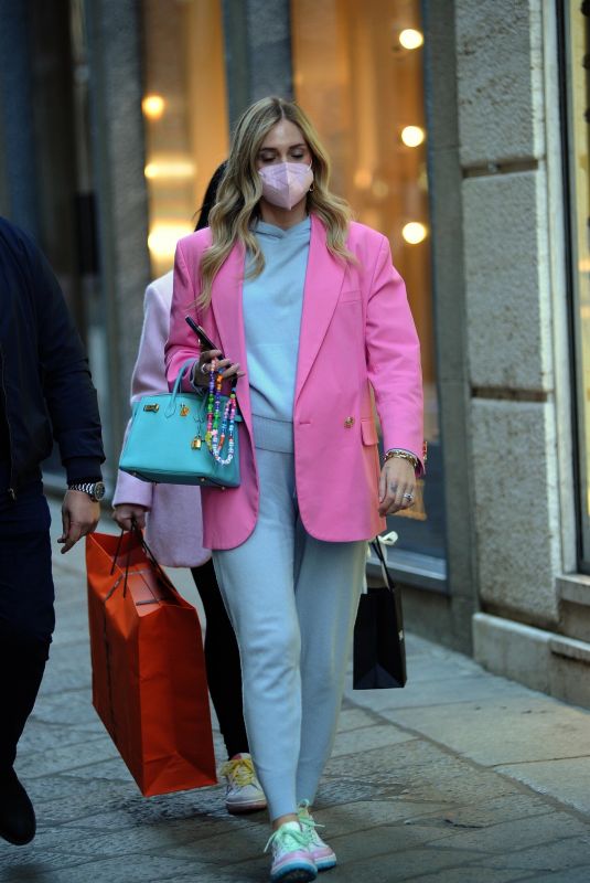 CHIARA FERRAGNI Out Shopping in Milan 03/12/2021