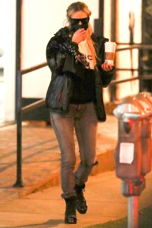 DORIT KEMSLEY Shopping at Couture Kids in West Hollywood 03/11/2021