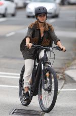 ELSA PATAKY and Chris Hemsworth Out Riding Bikes in Sydney 03/03/2021