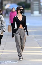 EMILY RATAJKOWSKI Out and About in New York 03/30/2021