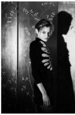 EMMA CORRIN - 2021 Critics Choice Awards Portrait