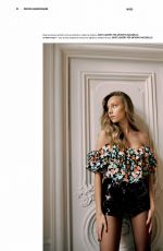 ESTER EXPOSITO in L