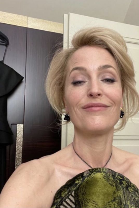 GILLIANA NDERSON – 2021 Golden Globes Portraits