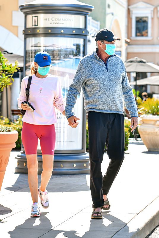 HAYLEY ROBERTS and David Hasselhoff at Le Pain Quotidien in Calabasas 03/20/2021
