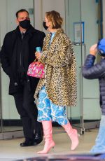 HEIDI GARDNER Leaves CBS Studios in New Y 03/02/2021